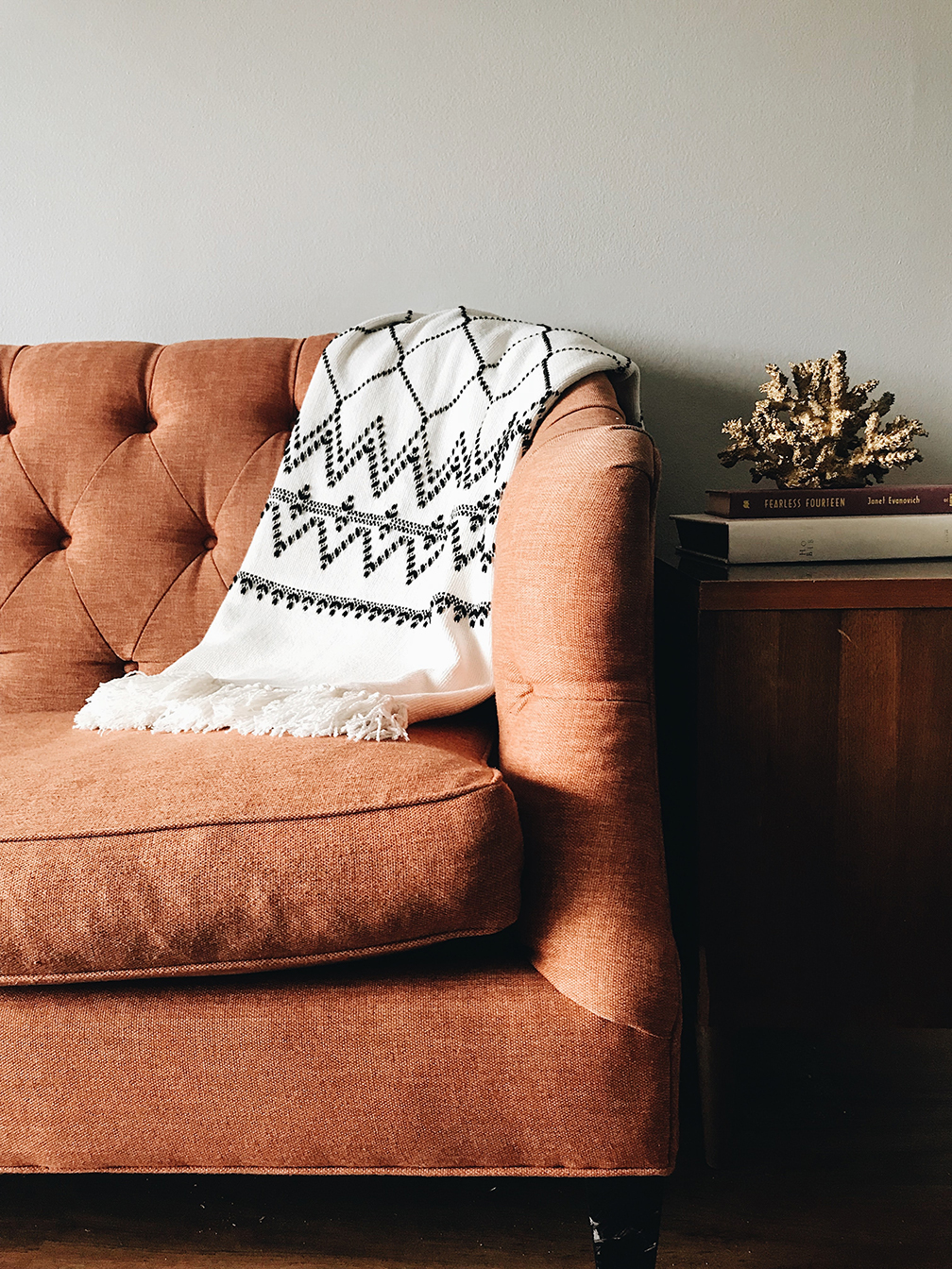 Limpiar el sofá: los mejores remedios caseros para eliminar las manchas en  un santiamén