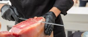 Diferencias entre el corte manual y el corte a máquina del jamón ibérico